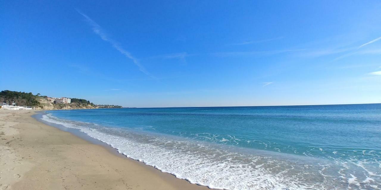Sea Star Apartments Kallikratia Nea Kallikrateia Zewnętrze zdjęcie